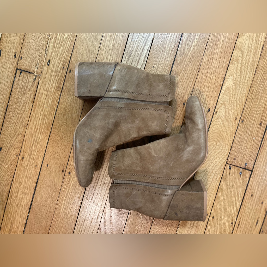 Lucky Brand Booties Size 6m  36